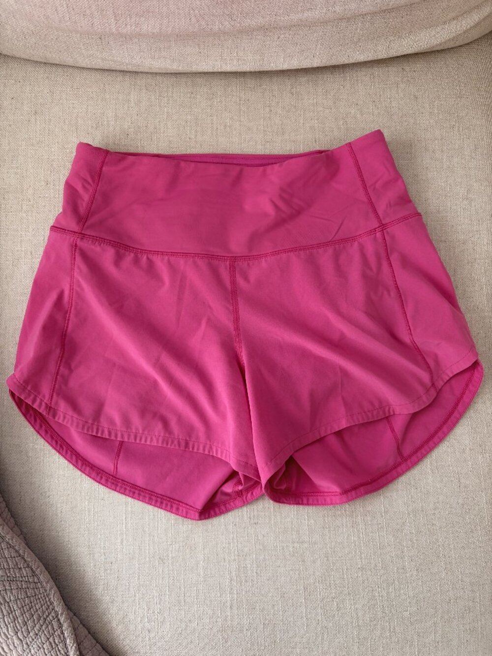 Lululemon Speed Up High-Rise 4" Shorts Size 4 Sonic Pink